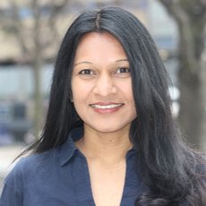 Instructor Nimalka Lakhani of the Oxford East centre